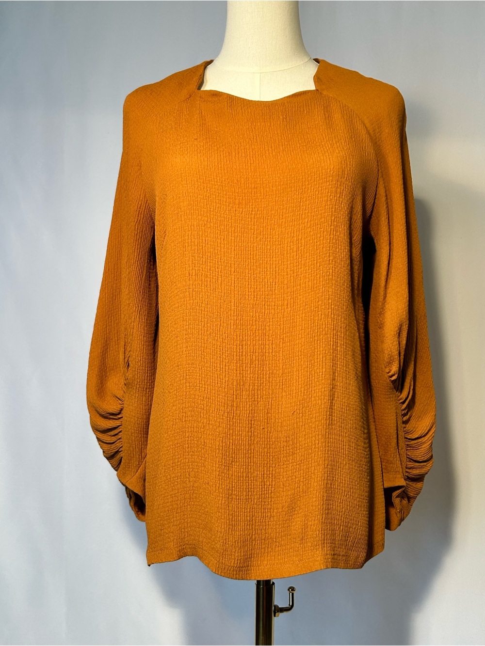 Lela Rose Ruched Long Sleeve Crinkled Blouse Golden Orange Office Chic Size 6
